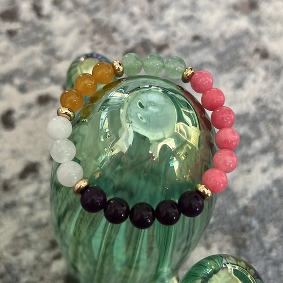 Rhodochrosite, Amethyst, Clear Quartz, Flourite, & Citrine Stretch Bracelet - Picture 2 of 5